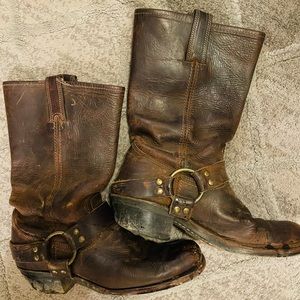 Frye boots authentic!!!